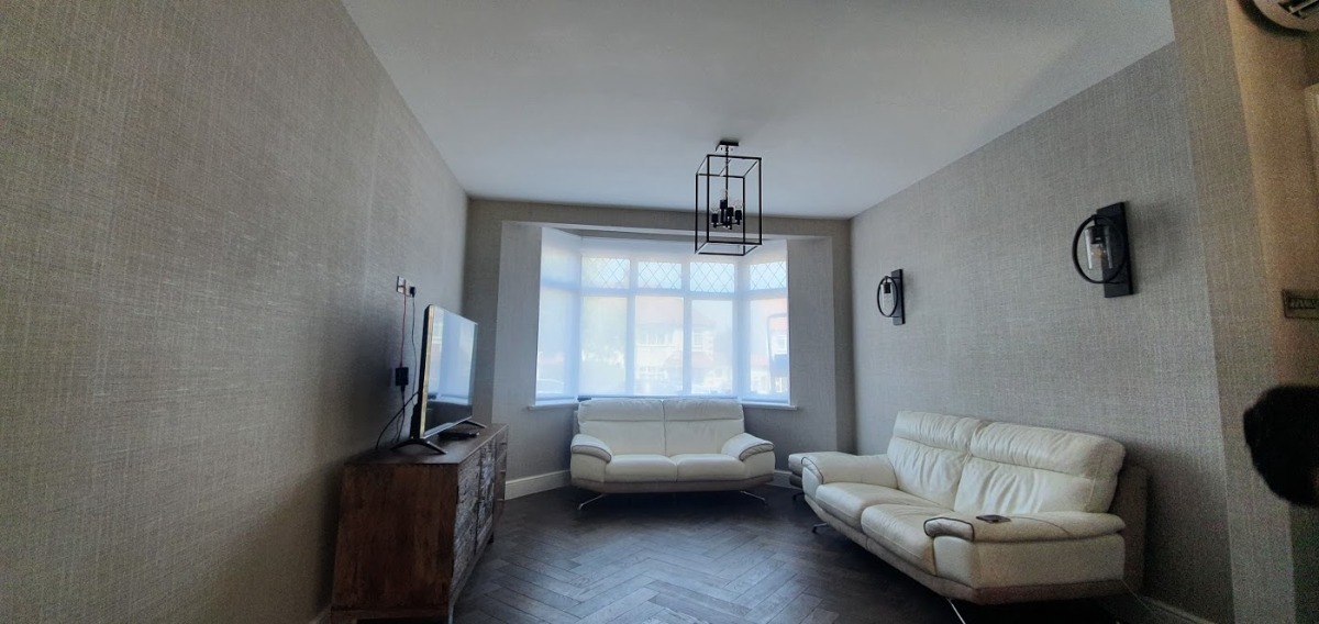 Painter and Decorator: Image 6
